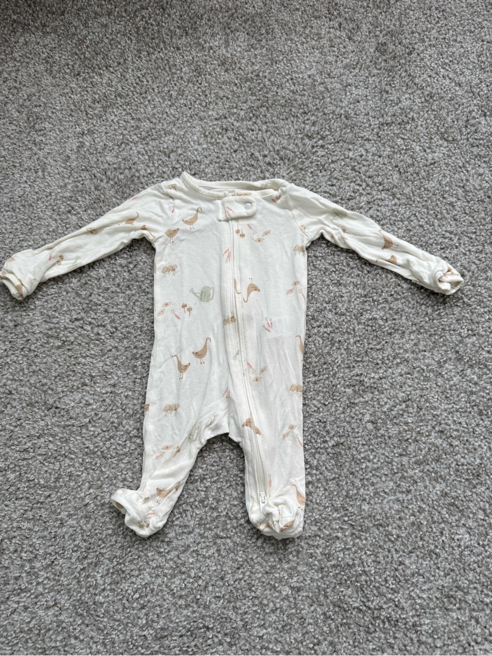 ✨Carter’s Baby One-Piece Footed Double Zipper Sleeper in Goose Print✨
